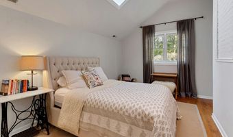 3 Raiders Ln, Darien, CT 06820