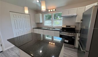 513 ORANGE St, Auburndale, FL 33823