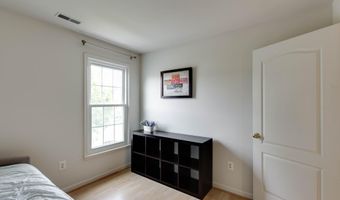 8101 GLEN ARBOR Dr, Baltimore, MD 21237