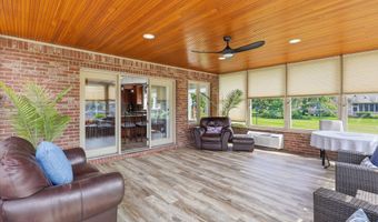 6040 White Ash Ct, Avon, IN 46123