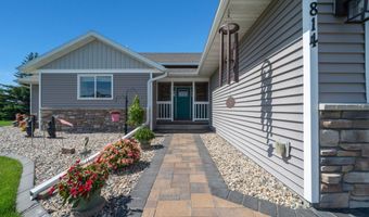 814 Curt Felt Dr, Alexandria, MN 56308