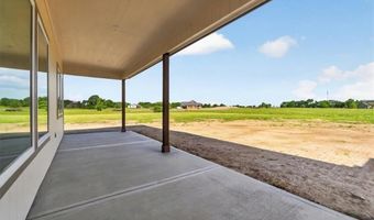 422 NE Lakota Dr, Adrian, MO 64720