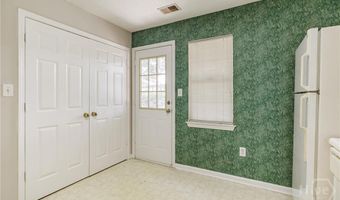 100 Woodstone Dr 10, Athens, GA 30605