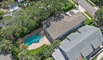 321 5TH St, Atlantic Beach, FL 32233