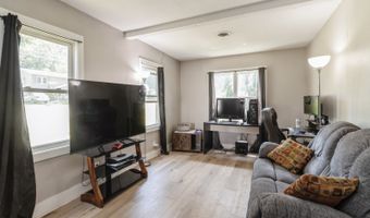 3944 53rd St, Des Moines, IA 50310