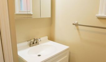 72 W 12TH St 2, Bayonne, NJ 07002