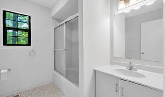 242 Perth Hill Ct, Aberdeen, NJ 07747