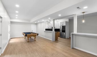 330 OAK HILL Ct, Antioch, IL 60002
