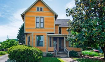 162 Monroe St, Alderson, WV 24910
