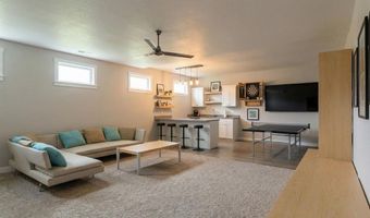 204 41st St SW, Altoona, IA 50009