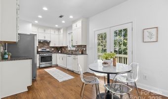 2016 Sablewood Dr, Charlotte, NC 28205