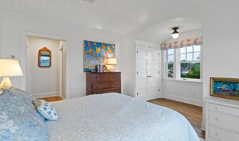 27 Prospect Hill Rd, Branford, CT 06405