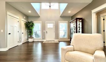 805 Spyglass Hill Dr, Bedford, IN 47421
