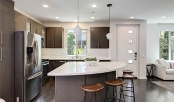 5515 Palm Dr, Hawthorne, CA 90250