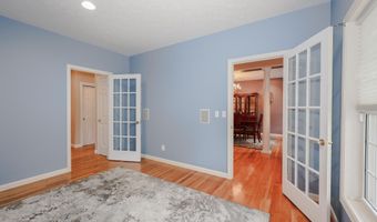 11 Mountain Rd, Bedford, NH 03110