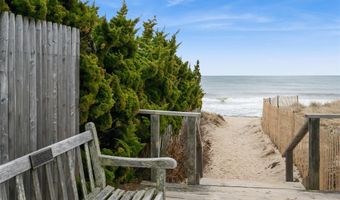 9 Ocean Ln, Amagansett, NY 11930