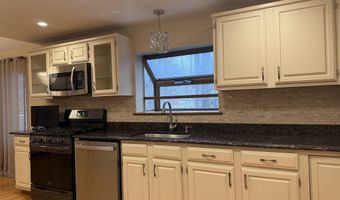 17 Bayberry Dr, Atkinson, NH 03811