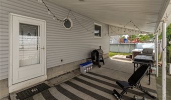146 Woodcrest Dr, Amherst, NY 14226