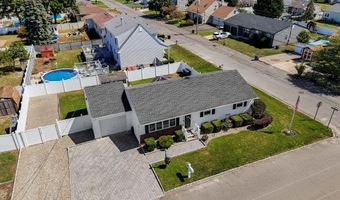 28 Birch St, Beachwood, NJ 08722