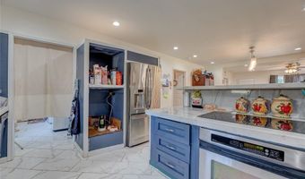 1528 W Idaho Ave, Chickasha, OK 73018