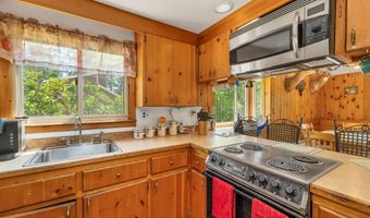 222 Main St, Alton, NH 03809