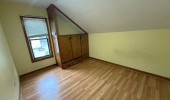 939 S 4th St, Albion, NE 68620