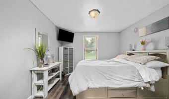 406 234TH St, Aledo, IL 61231