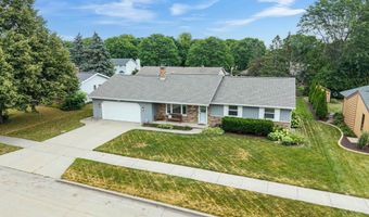 1002 S COVENANT Ln, Appleton, WI 54915