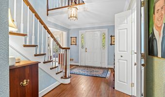12104 Locust Ln, Anchorage, KY 40223
