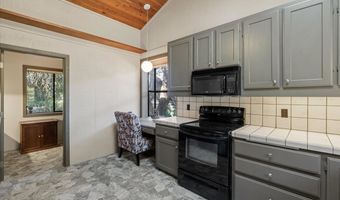 17454 BLUFF Dr, Brookings, OR 97415