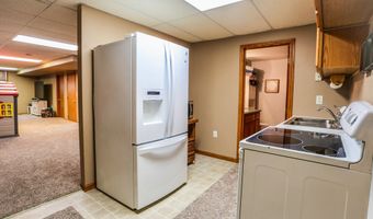 1524 N Harrison St, Aberdeen, SD 57401