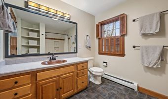 43 Darling Parke Dr, Bangor, ME 04401
