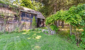 114 Shore Dr N, Bridgewater, NH 03222