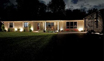 8110 Wolf Rd, Alton, IL 62002
