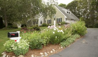 67 Spyglass Hill Rd, Barnstable, MA 02630