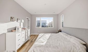 2825 Crusader St, Alameda, CA 94501