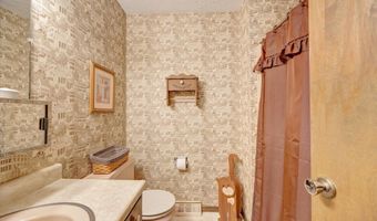 600 Forest Dr, Bloomfield, IN 47424