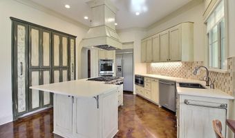 7470 Sevenoaks Ave, Baton Rouge, LA 70806