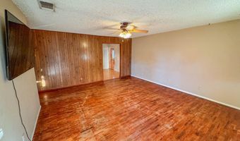 108 N Clayton St, Carlsbad, NM 88220