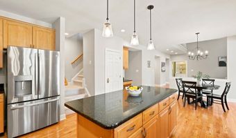 19704 STANFORD HALL Pl, Ashburn, VA 20147