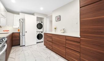 5904 MOUNT EAGLE Dr 108B, Alexandria, VA 22303