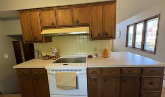 205 Washington Ave W, Albia, IA 52531