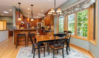 1728 Golden Dr SW, Alexandria, MN 56308