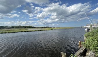 230 N Bay Dr, Bayville, NJ 08721