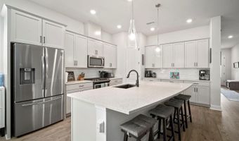 5923 SILVER SUN Dr, Apollo Beach, FL 33572