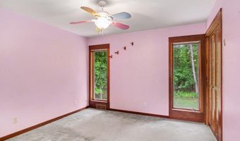 540 Roundtree Dr NE, Ada, MI 49301