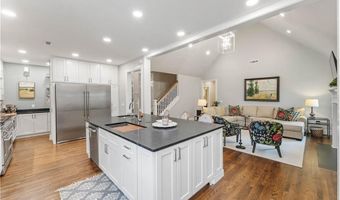 5204 SW Ridge Mont Rd, Bentonville, AR 72713