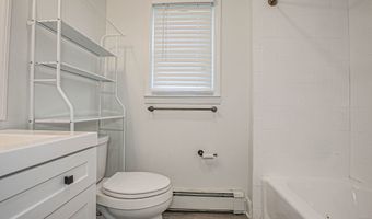4070 Madison Ave, Bridgeport, CT 06606