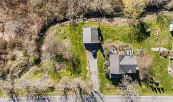 201 Paradise Ave, Middletown, RI 02842
