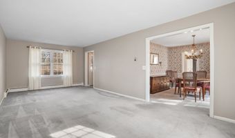 10 Tanglewood Dr, Danbury, CT 06811